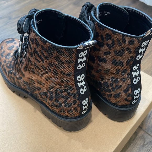 KENDALL + KYLIE
Epic Leopard-Print Combat Boots size 6-6.5 - Picture 8 of 10